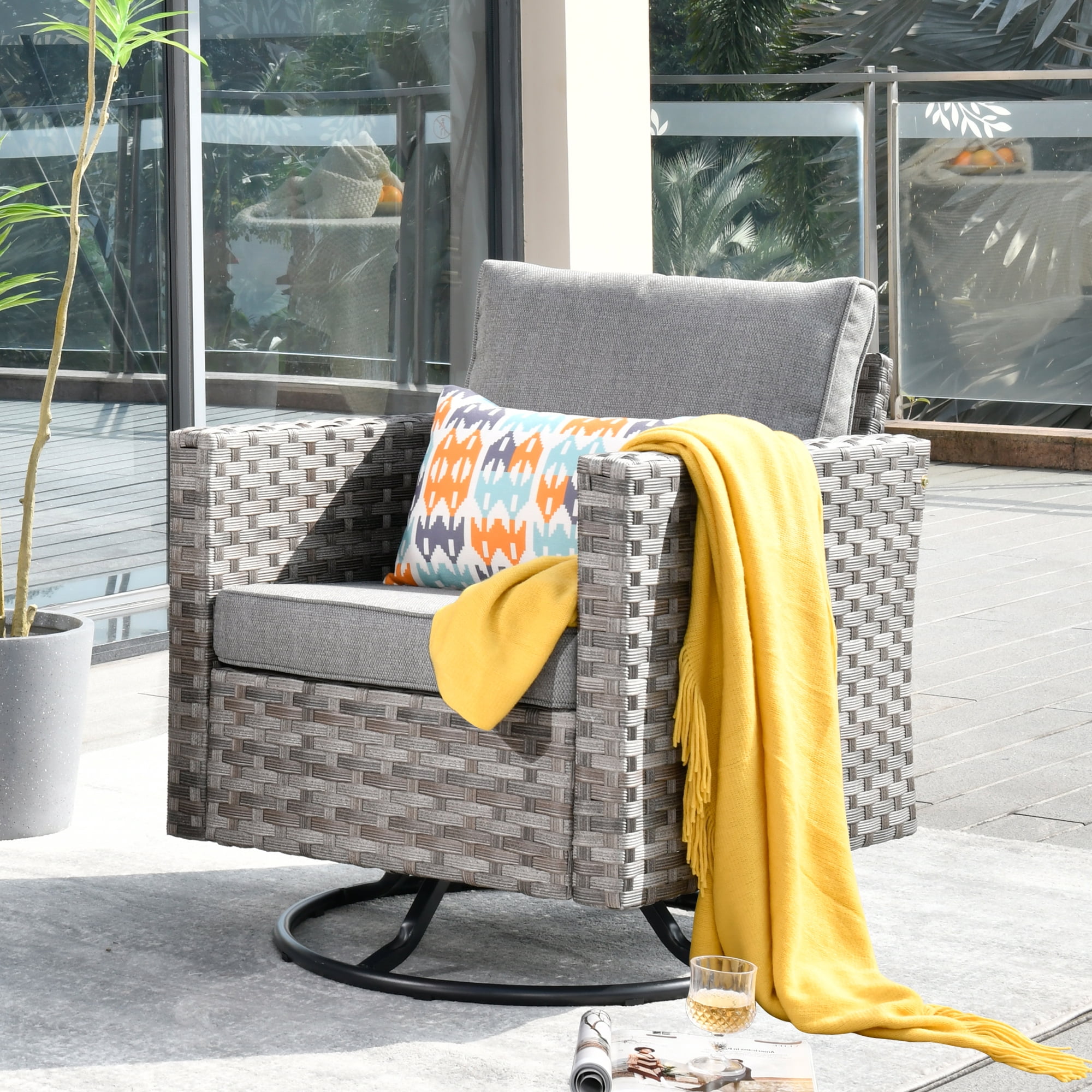 Ovios 1 Pieces Outdoor Patio Furniture Wicker Swivel Chair with Cushions for Backyard