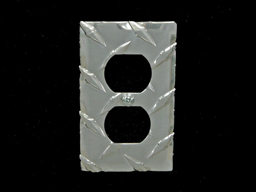 Owens Products 39134 OWE39134 Single Electrical Outlet Cover, 1 each DiamondTrea