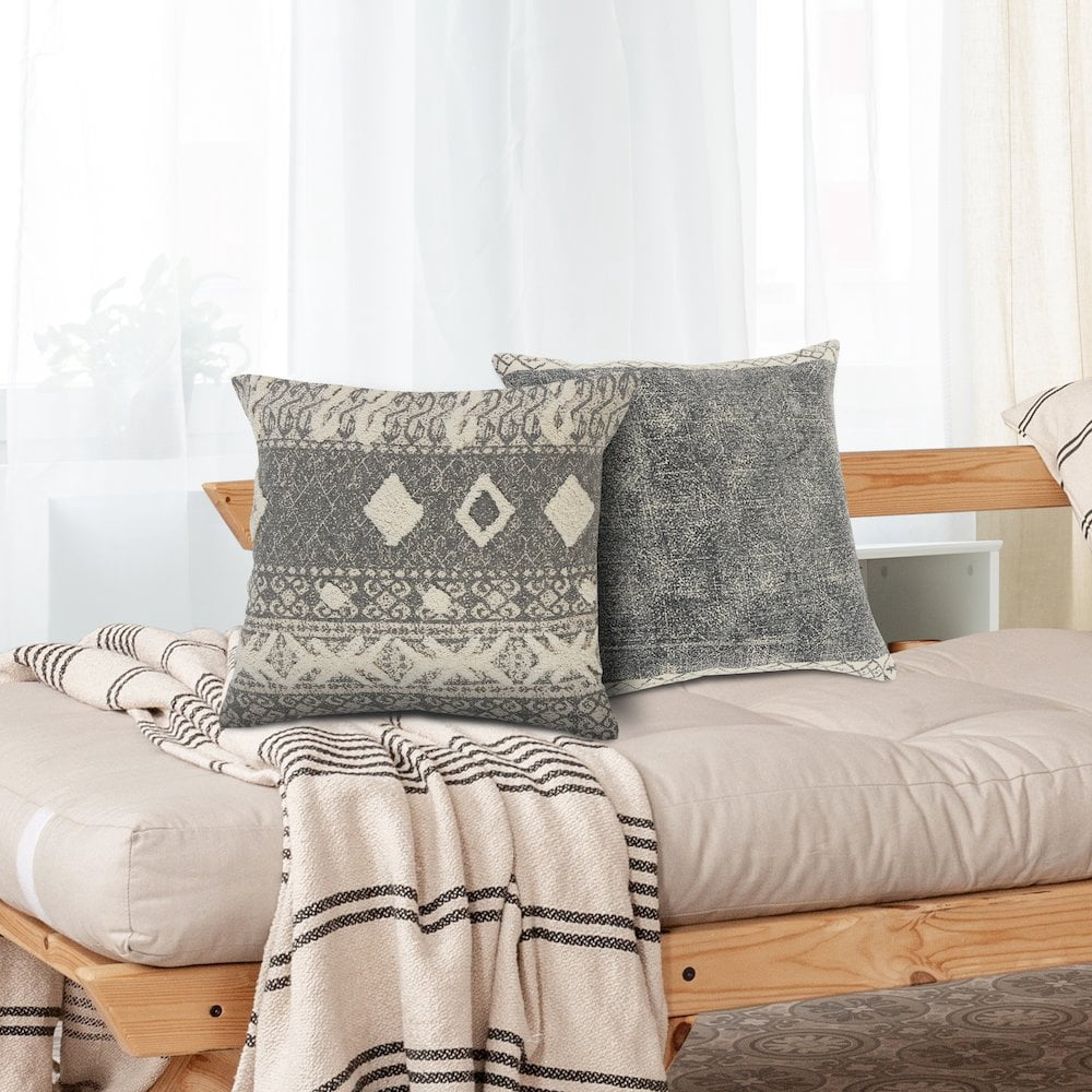 LR Home Ox Bay Hand-stitched Gray/White Graphic Print All-Natural Cotton  Pillow Cover