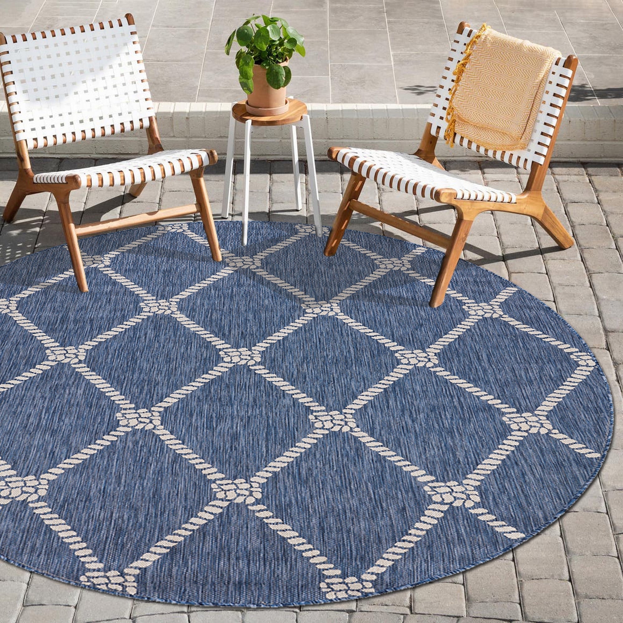 Ox Bay Sophie 5'3" Round Navy Nautical Rope Indoor/Outdoor Area Rug