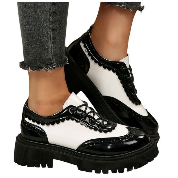 Oxford Shoes for Women Round Toe Trendy Wingtip Splice Leather Color Block Platform Lug Sole Lace up Dress Loafers White Size 6