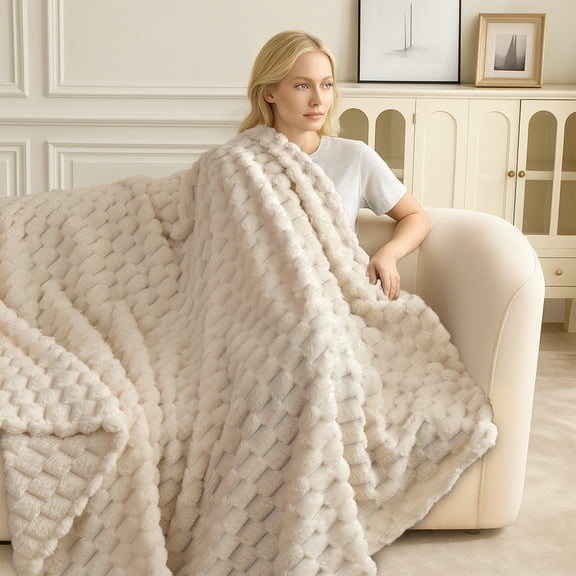 PAJEO Home Fleece Blanket for Sofas or Beds - 3D Faux Tortoise Shell Jacquard Decorative Blanket - Comfortable, Soft, and Lightweight Fleece Blanket for All Seasons