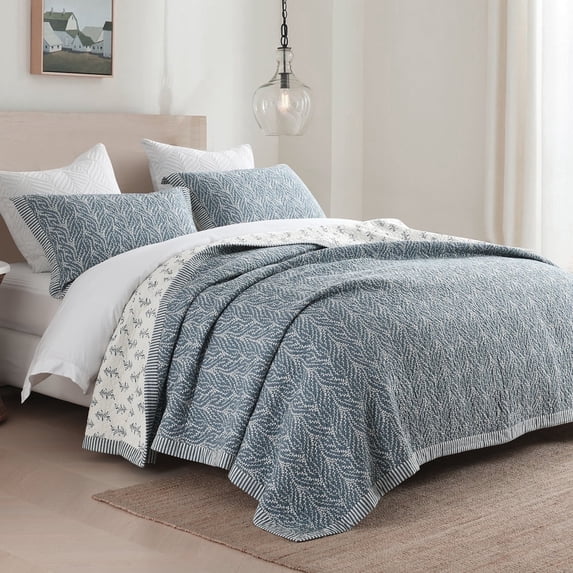 PANGUSHAN 100% Cotton Queen Quilt Set, Farmhouse Queen Size Quilt Bedding Set Bedspreads, Reversible Botanical Patterns Quilted Lightweight Comforter, Grayish-Blue/White Bed Spread for Queen Bed