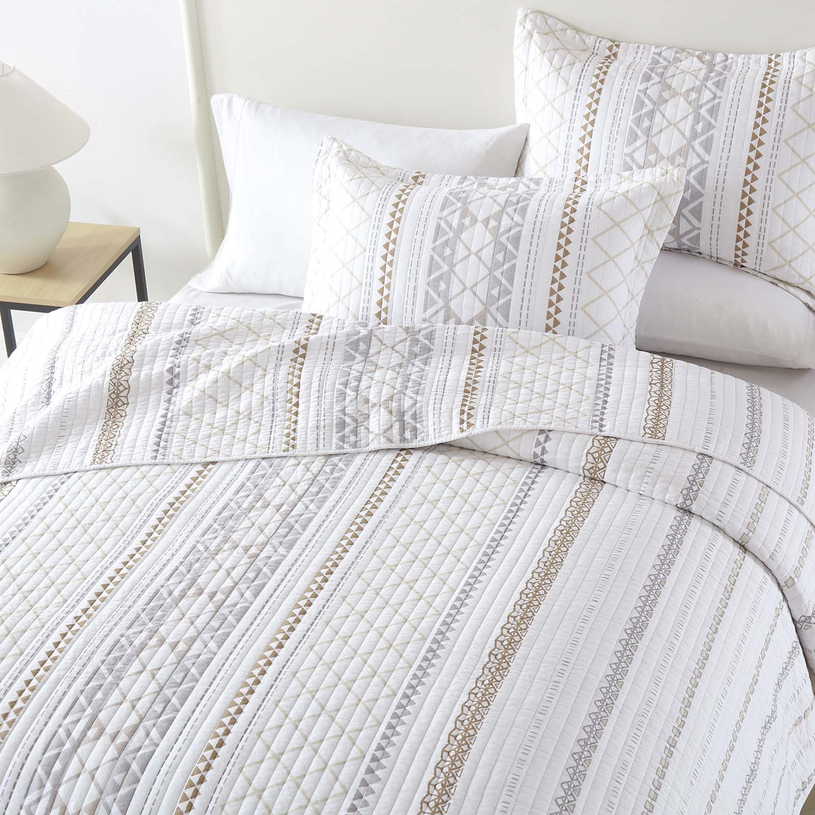 PANGUSHAN 100% Cotton Quilt Set Queen Size, 3pcs Striped Bedspread ...