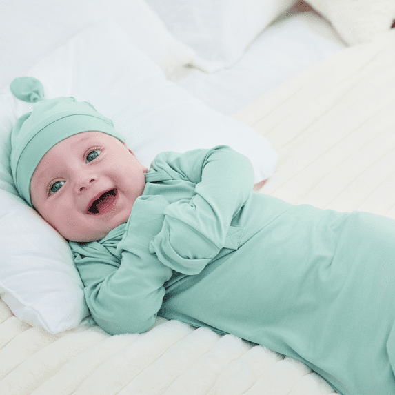 PATPAT Baby Sleeper Gown with Bamboo Viscose for Newborn Girls Boys, Knotted Nightgown with Mittens for Infant Home Coming
