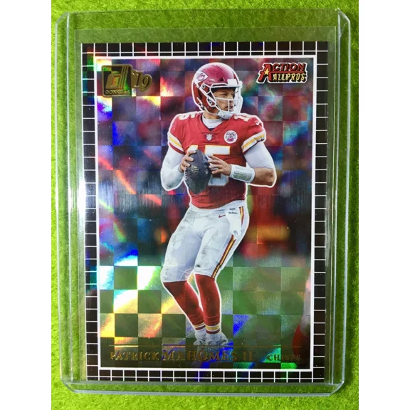 PATRICK MAHOMES PRIZM CARD JERSEY #15 CHIEFS REFRACTOR INSERT 2019 Donruss