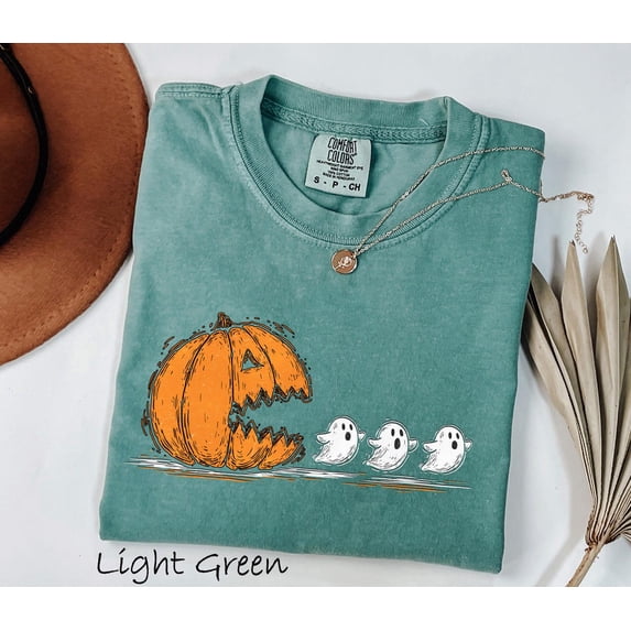 PAVIG Pumpkin Chasing Ghosts Halloween Shirt, Retro Arcade Garment-Dyed Tee