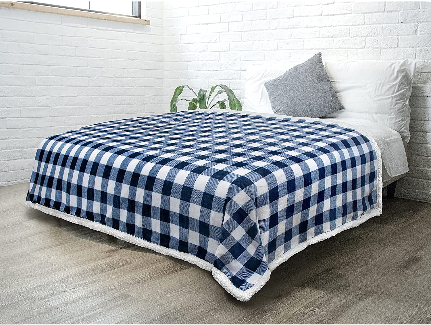 PAVILIA Buffalo Plaid Sherpa Blanket Throw Twin | Fuzzy White Navy Blue ...