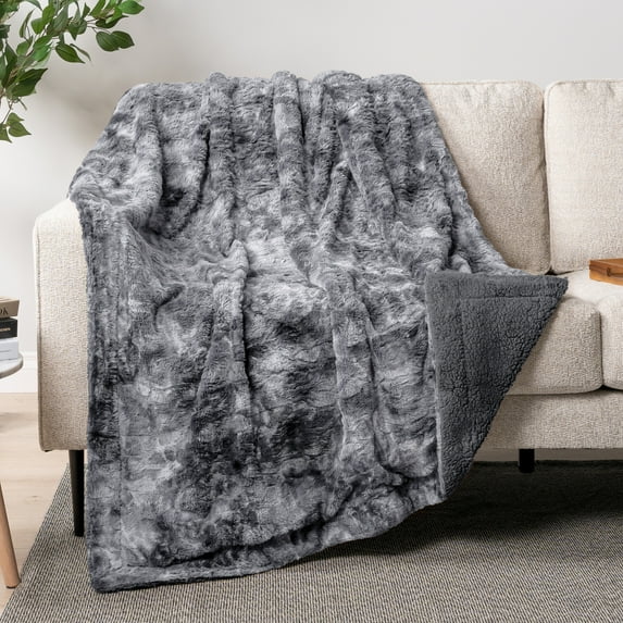 PAVILIA Faux Fur Throw Blanket Tie-Dye Grey, Soft Fuzzy Warm Sherpa Blankets & Throws for Bed, Fluffy Plush Thick Fleece Throw Blanket for Couch Sofa, Reversible Furry Shaggy Blanket, Grey 50x60