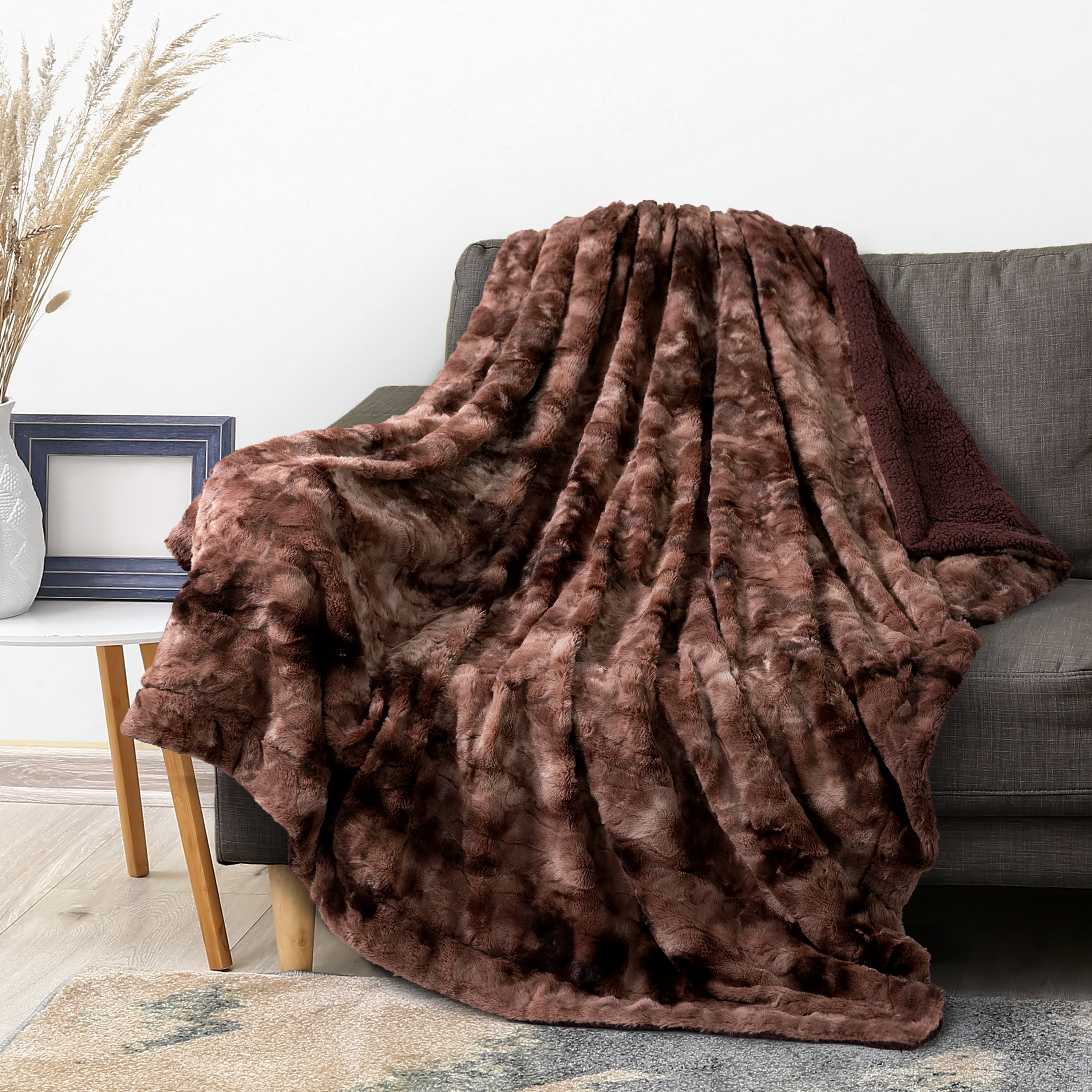 PAVILIA Faux Fur Throw Blanket Twin Tie-Dye Brown, Soft Warm Sherpa Blankets  & Throws for Bed, Fluffy Plush Thick Fleece Throw Blanket for Couch Sofa,  Reversible Furry Shaggy Blanket, Brown 60x80 