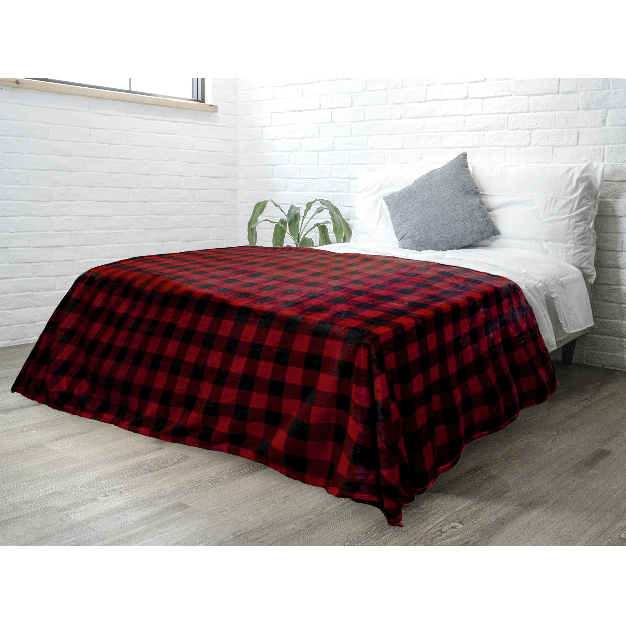 King Size Red and Black Plaid Fleece Blanket