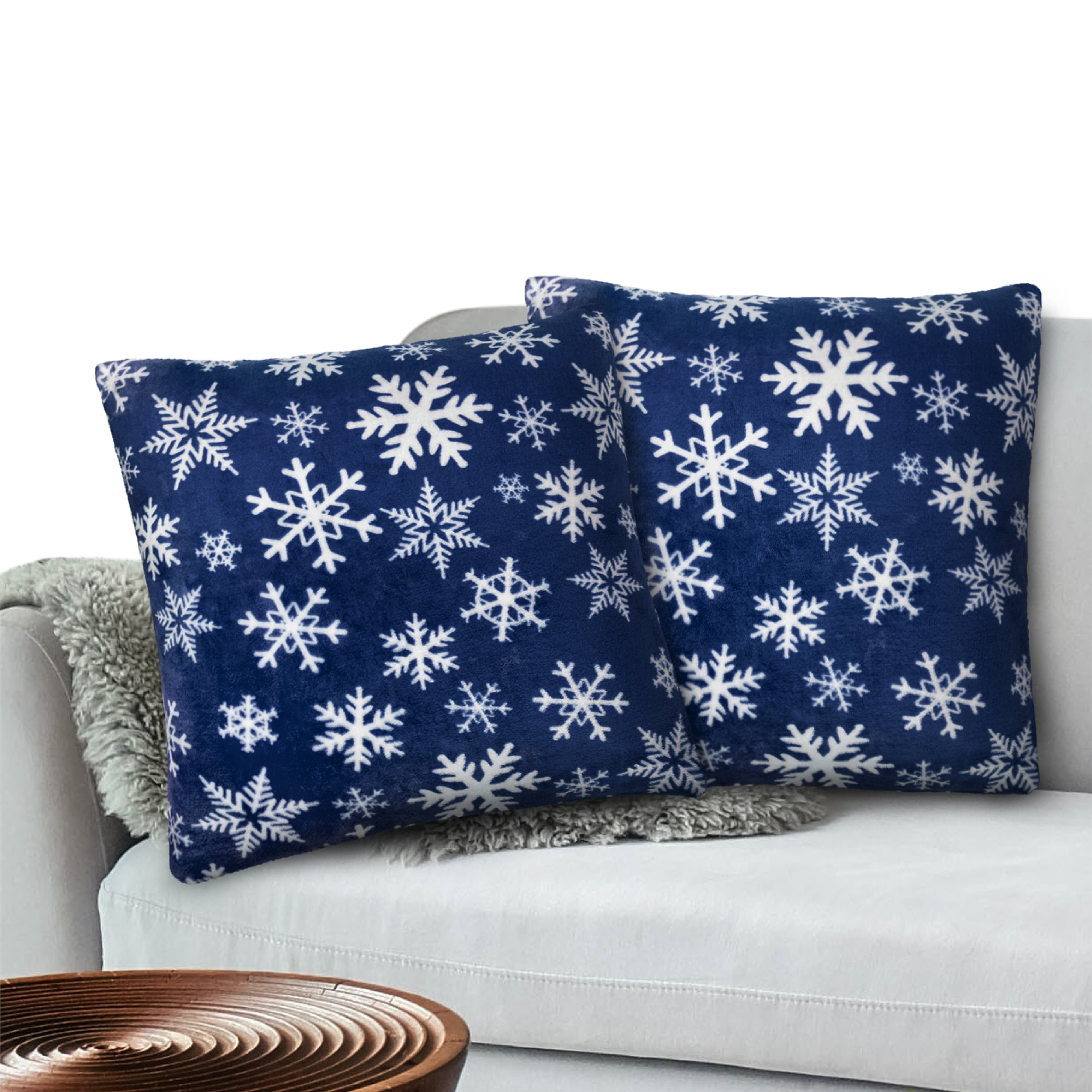 https://i5.walmartimages.com/seo/PAVILIA-Holiday-Throw-Pillow-Covers-20x20-Set-2-Decorative-Cases-Bed-Sofa-Couch-Christmas-Winter-Accent-Decor-Cushion-Bedroom-Living-Room-Velvet-Squa_86724f47-8c92-4191-8103-adf7494457b2.1ebcfc74c3a06a7c279cac082505909d.jpeg