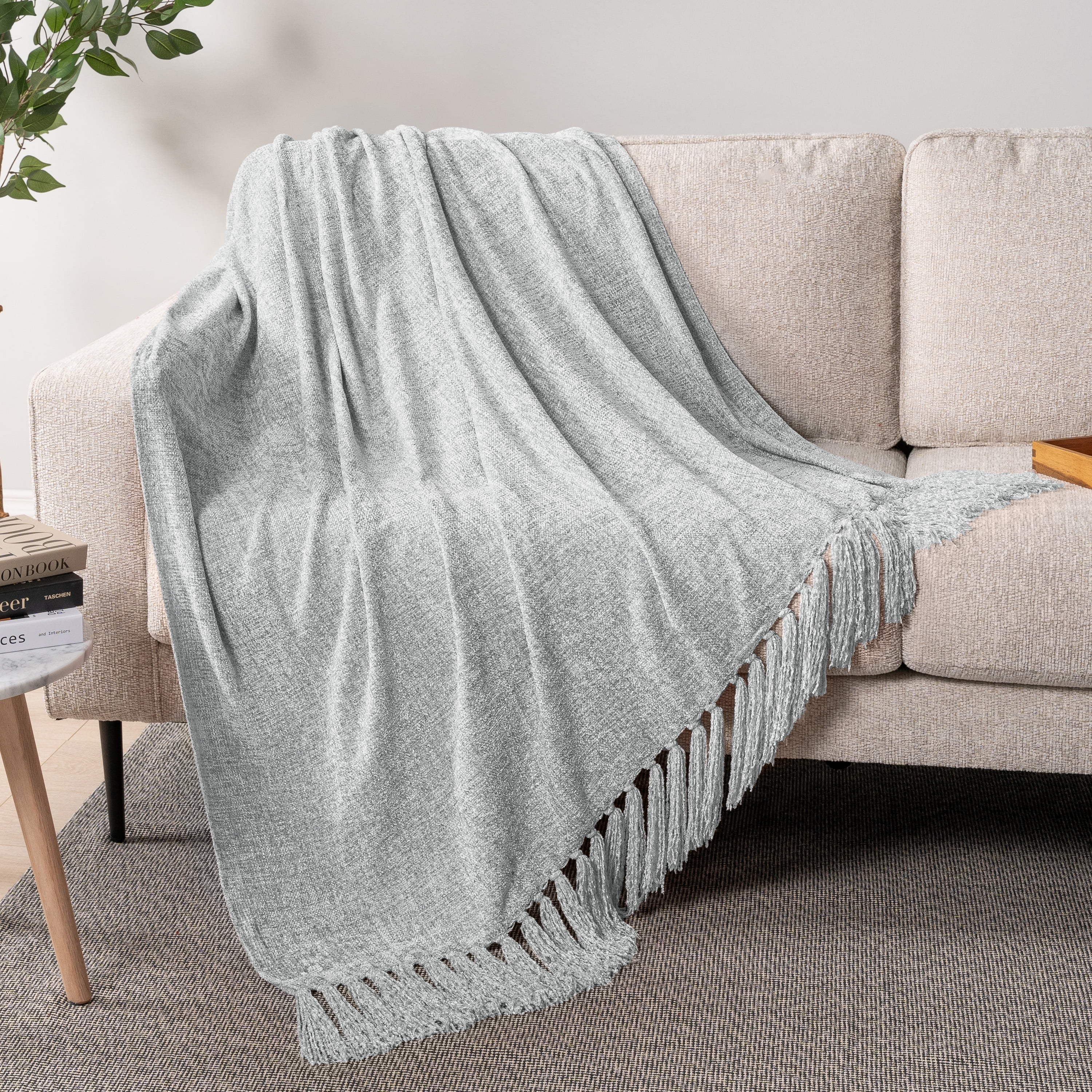 PAVILIA Light Gray Chenille Throw Blanket for Couch, Soft Grey Knit Blanket with Tassel Fringe, Woven Chenille Knitted Decorative Blanket for Sofa Bed Living Room, Decor Gift, 50x60