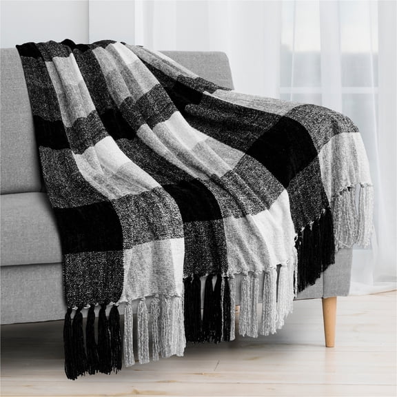 PAVILIA Plaid Blanket, Soft Throw Blanket for Couch Sofa Bed, Knit Chenille Throw Blanket for Chair Living Room Decor, Woven Knitted Decorative Blanket, White Black Gray Buffalo Plaid Check 50x60in