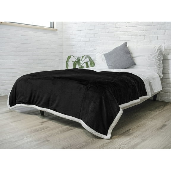 PAVILIA Plush Sherpa Fleece Blanket Throw, Twin, Black | Soft, Warm, Fuzzy Throw for Couch Sofa | Solid Reversible Cozy Microfiber Fluffy Blanket, 60x80