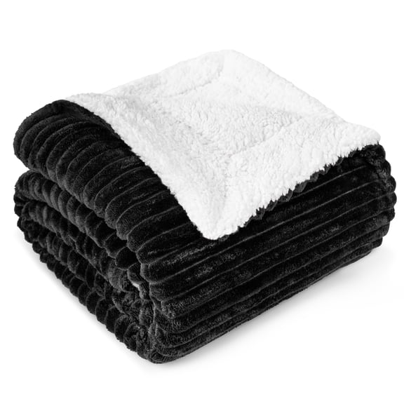 PAVILIA Soft Fleece Sherpa Throw Blanket for Sofa Couch Bed, Black, 50x60