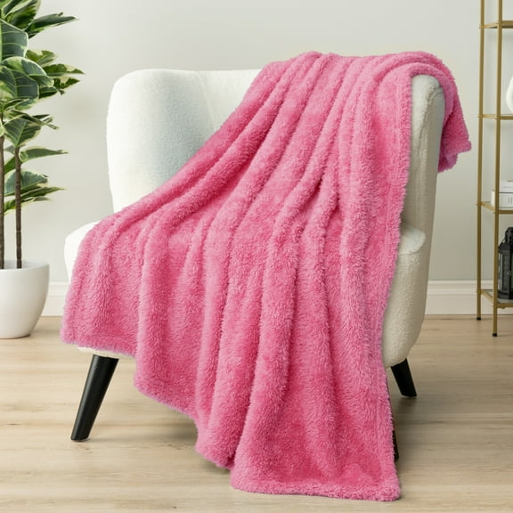 PAVILIA Sherpa Throw Blanket For Couch Sofa, Pink Fluffy Warm Plush Blanket for Bed, Cozy Super Soft Lightweight Throw, Fuzzy Decorative Blanket, All Season Home, 50x60
