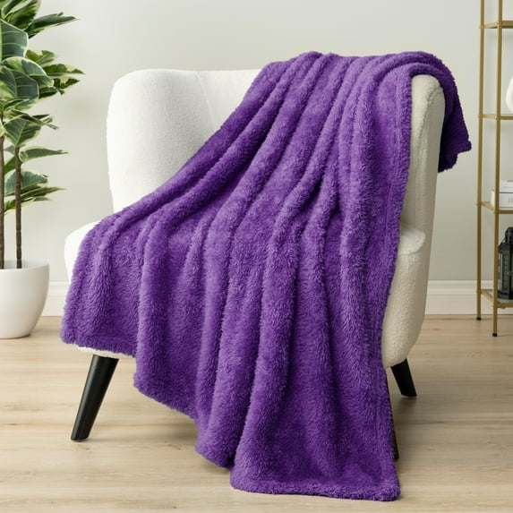 PAVILIA Sherpa Throw Blanket For Couch Sofa, Purple Fluffy Warm Plush Blanket for Bed, Cozy Super Soft Lightweight Throw, Fuzzy Decorative Blanket, All Season Home, 50x60