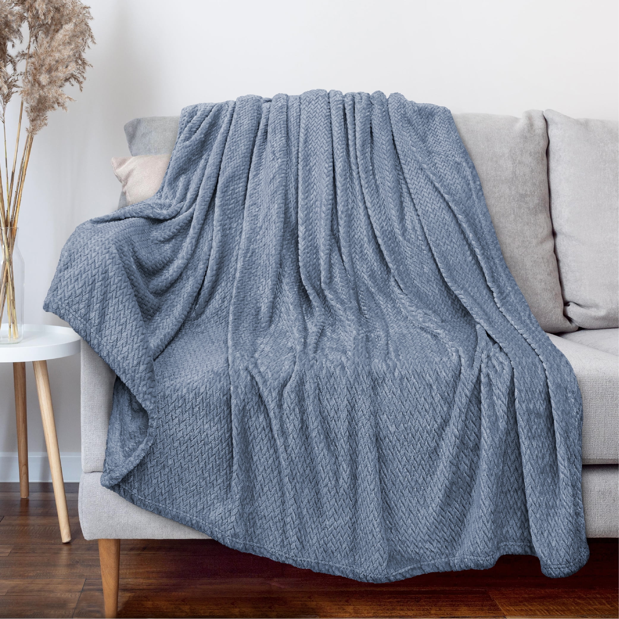 PAVILIA Soft Fleece Lavender Lilac Throw Blanket for Couch
