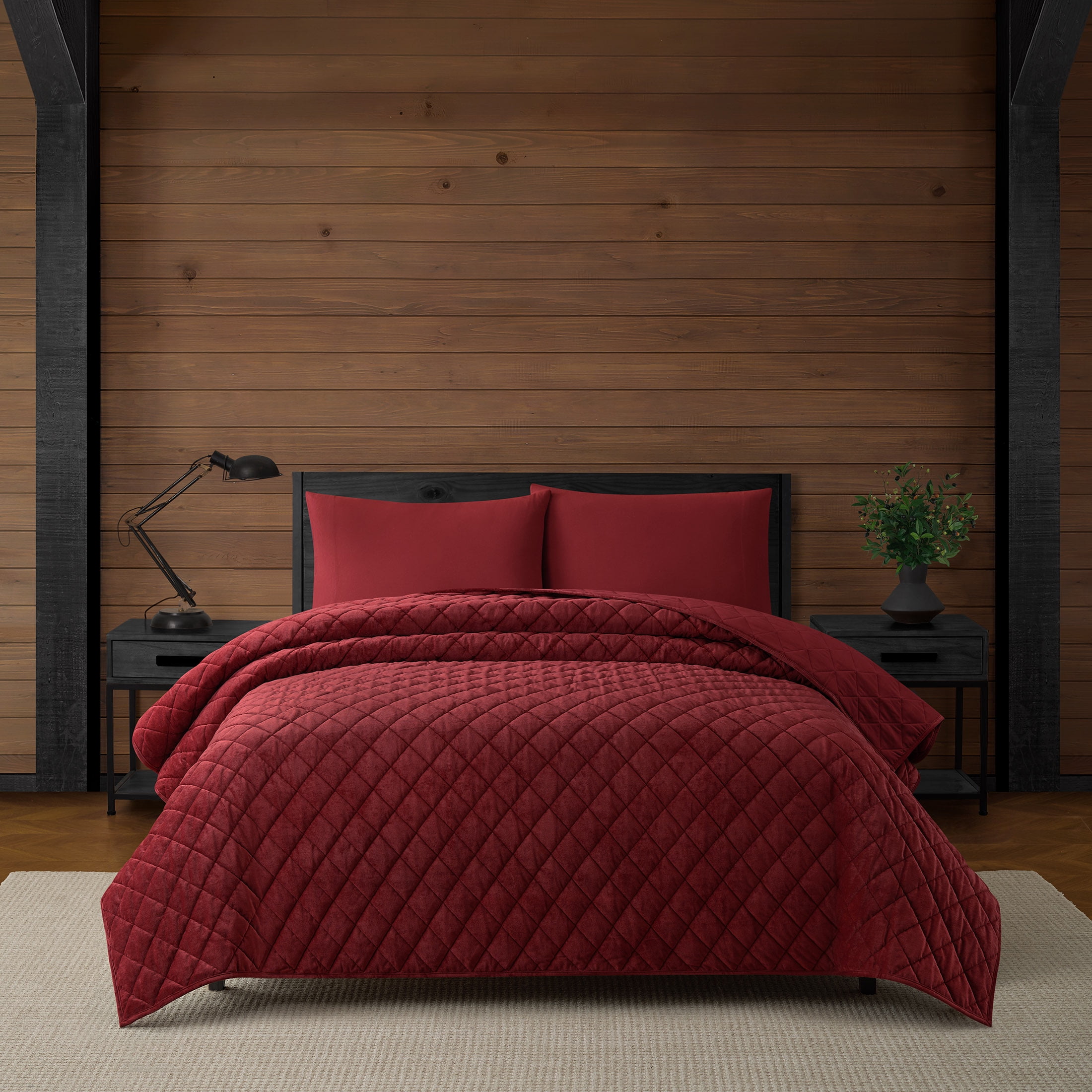 Pawz Red Full/Queen 90"x92" Soft Corduroy and Microfiber Velvet Quilt, for Adults and Teens
