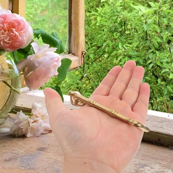 PBPBOX Eye Hook Latch Classic Design Rotating Hook 1Pcs in Brass for Household Use