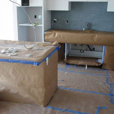 Reinforced Kraft Floor Protection Paper - 36" X 200' Roll, Plastic Coated & Fiberglass Threaded For Waterproofing