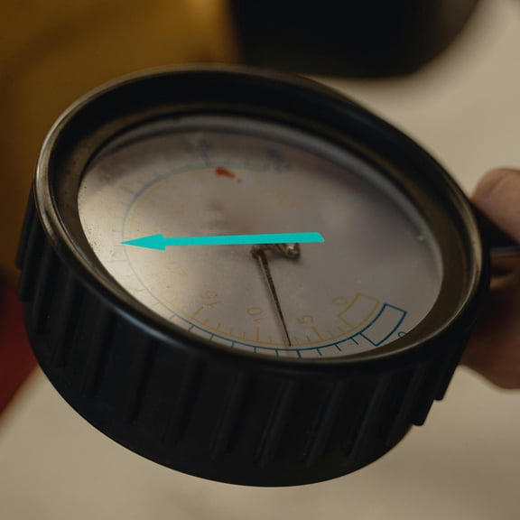 PENIKOKO 100Pcs Green Waterproof Reflective Arrow Stickers Adhesive Instrument Panel Direction Indicators for Daily Use