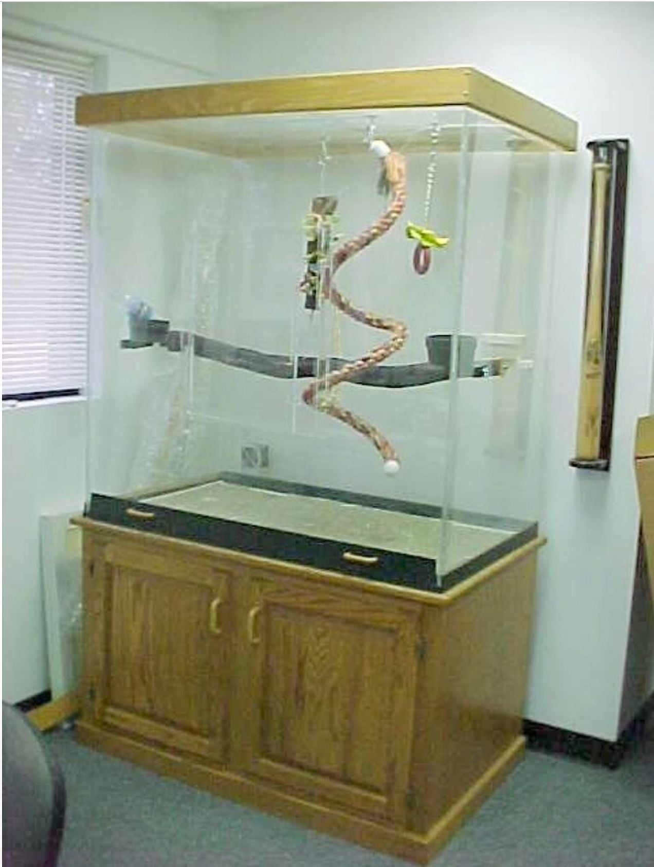 PENNZONI Large Bird Cage for Macaws & Parrots,Clear Acrylic Cage