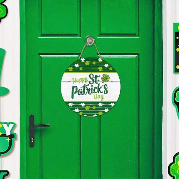 PEONAVET St Patricks Day Sign, Wooden Shamrock Hanging Sign Green Irish Welcome Sign for Home Wall Decor