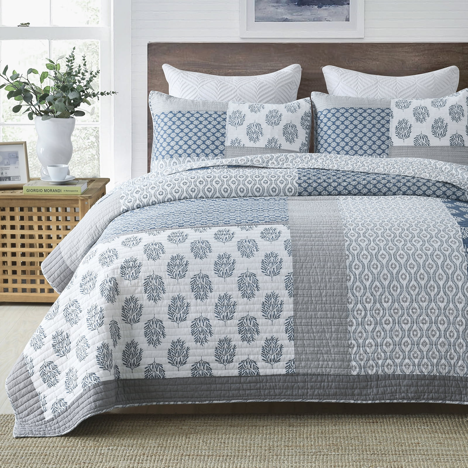 King Size White and Gray Cotton Reversible Quilt Set