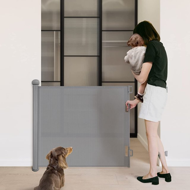 PETGOD Retractable Baby Gate, Upgraded Lockable Mesh Dog Gate Tall 34