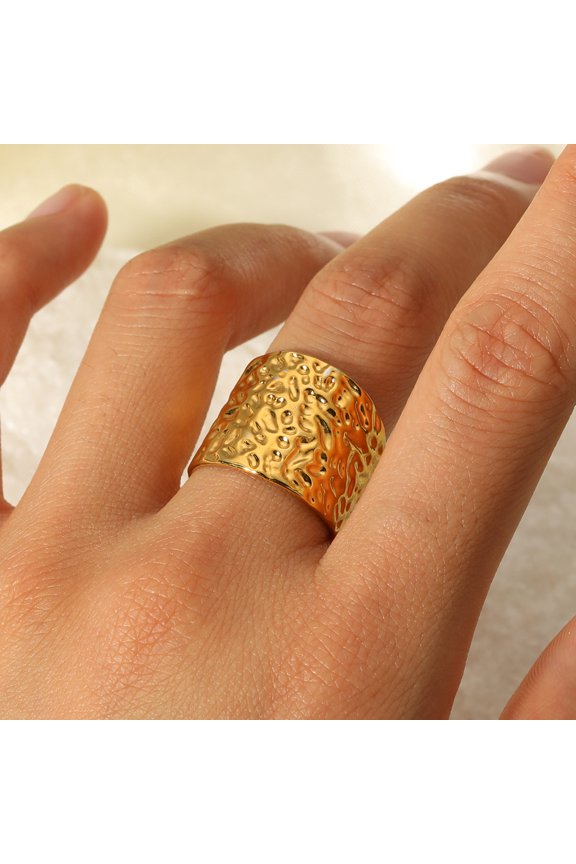 Hammered Textured Wide Open Cuff Statement Ring for Women, 18K Gold Plated Tarnish Resistant Stainless Steel Adjustable Niche High-End Index Finger Jewelry