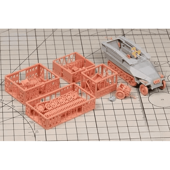 PK-72001 1/72 Sdkfz.251D/7 Half-track armored vehicle And If.18 Infantry Trailer