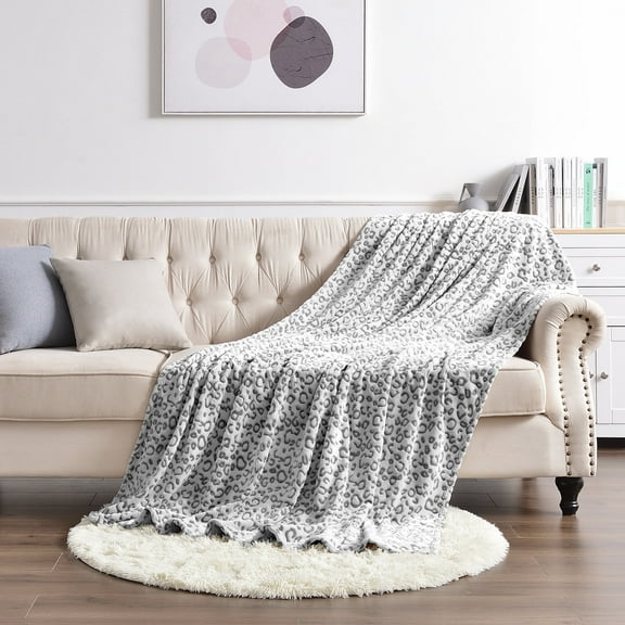 PLEASANT BOULEVARD Microfiber Throw Blanket, 50 x 60 Inches