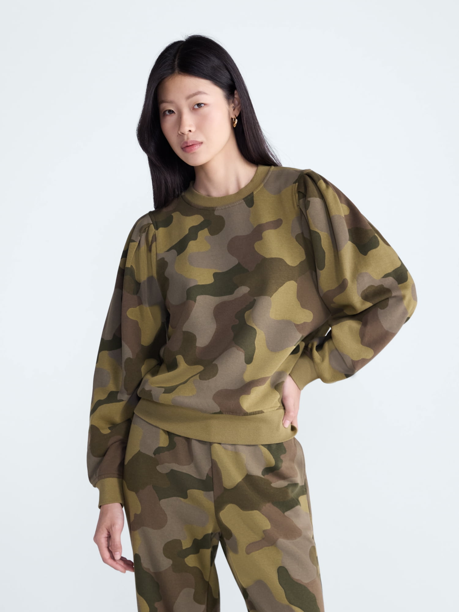 Scoop Women’s and Women's Plus Pleat Shoulder Sweatshirt, Sizes XS-4X