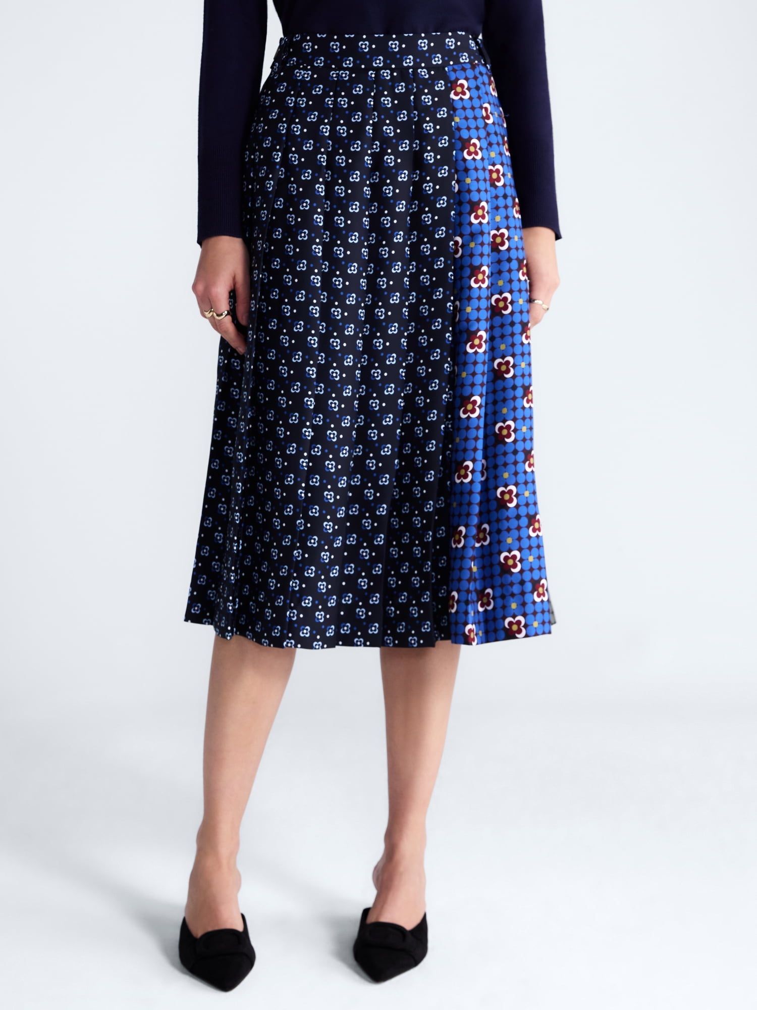 Free Assembly Women’s and Women’s Plus Pleated Tab Waist Midi Skirt, Sizes 0-28W