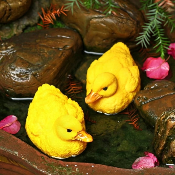 PLPPYFS 2Pcs Cute Simulation Ducks Pond Fish Tank Outdoor Pond Decoration Floating Yellow Ducks Ornament Floating On Water for Garden Outside Lawn Ornament Figurine Float Decorations