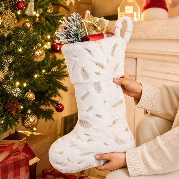 PLPPYFS Christmas P Stocking, Luxury White Faux Fur Xmas Stocking, Large Hanging Gift Sock for Fireplace Mantel, Christmas Tree, Elegant Winter Home Holiday Decor, Family Party Supply