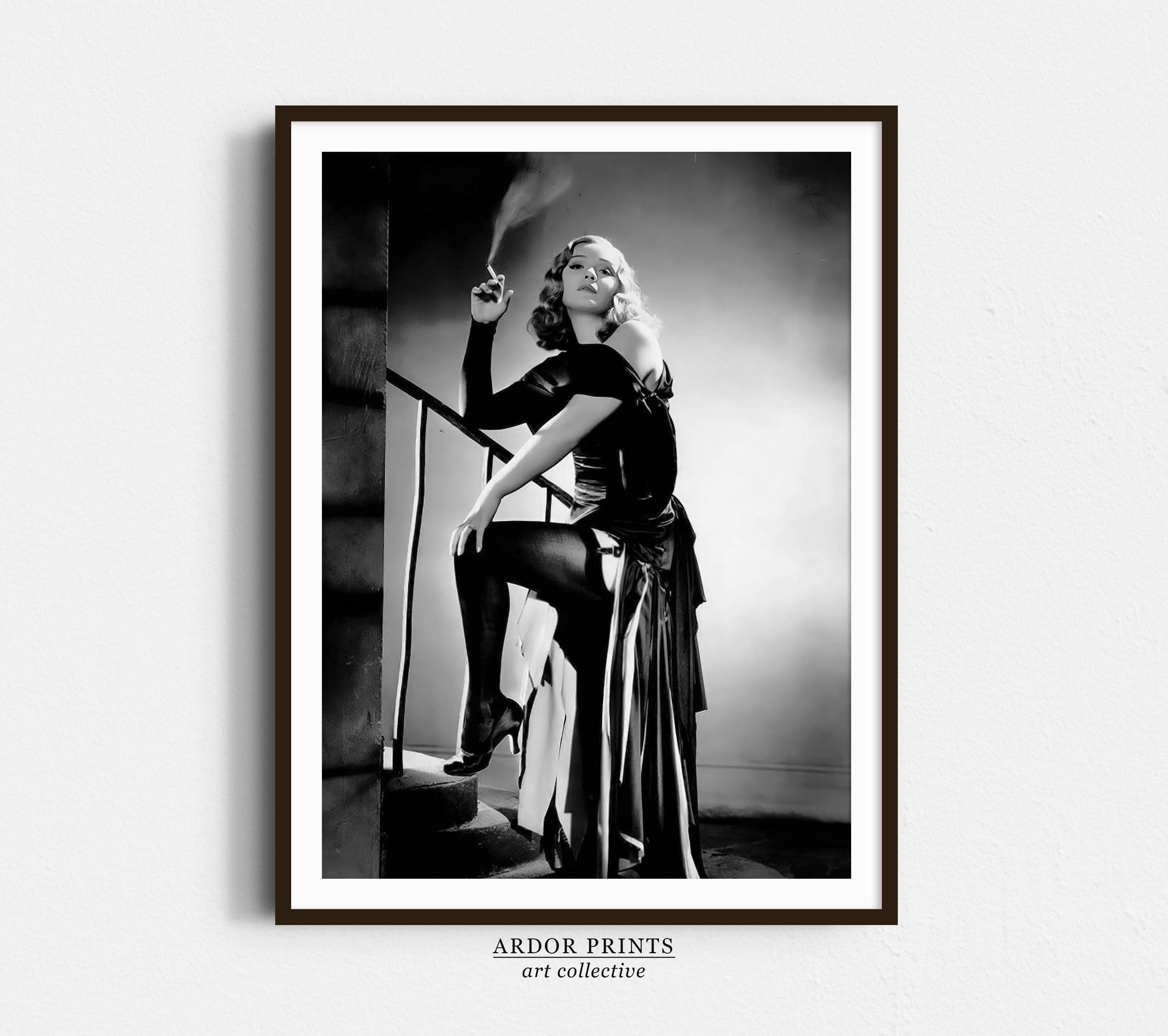 POSTER Glamorous Woman Smoking Wall Art, Vintage Fashion Print, Black