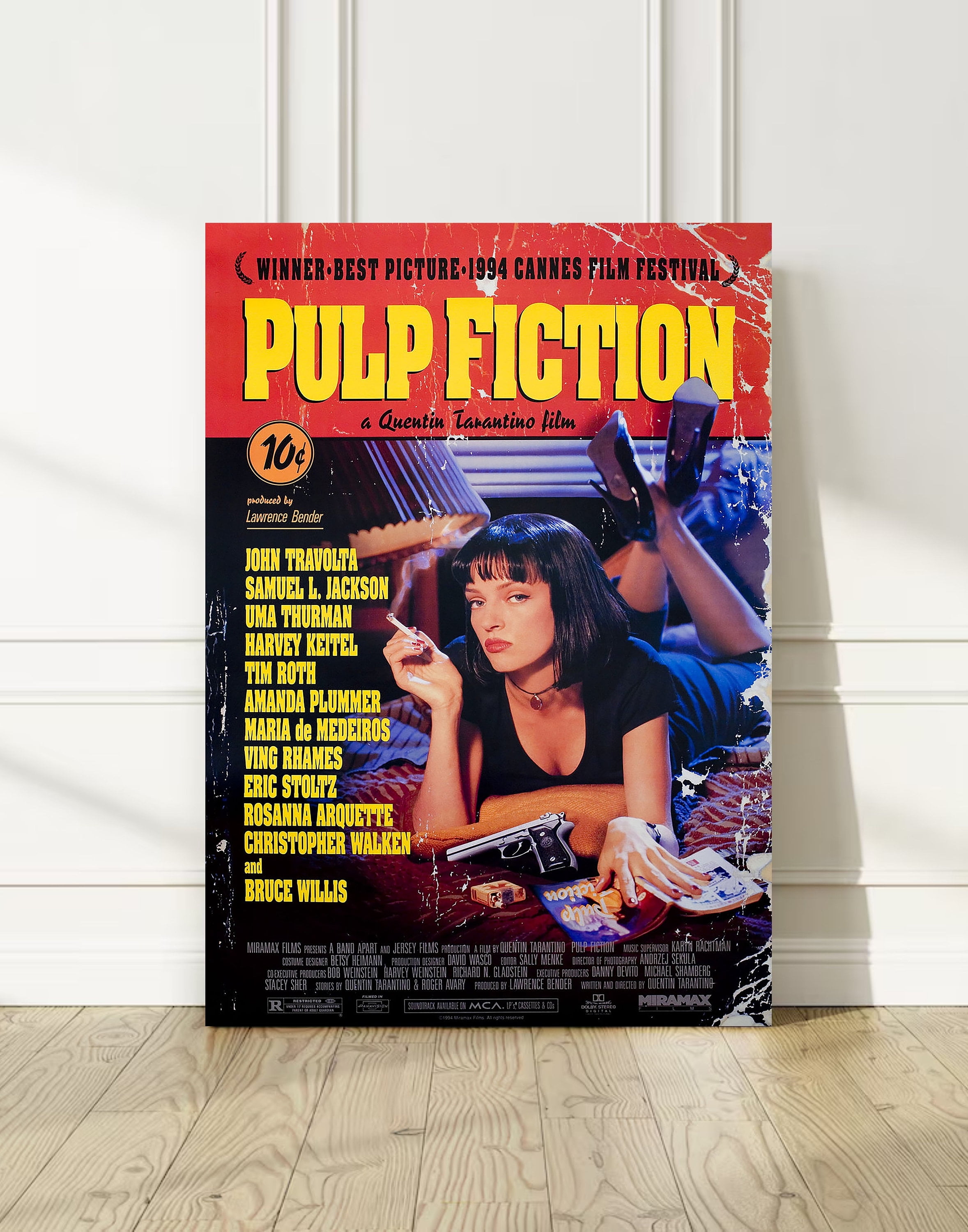 POSTER Minimalist Movie Poster: Pulp Fiction - Quentin Tarantino