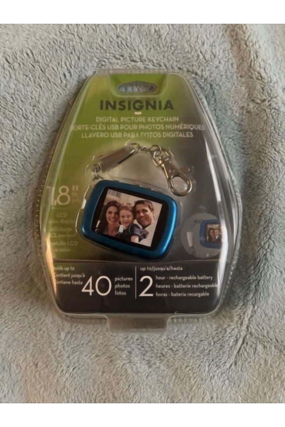 - Insignia Picture Keychain With Clock Blue. New. Ns-Dkeybl09 J64