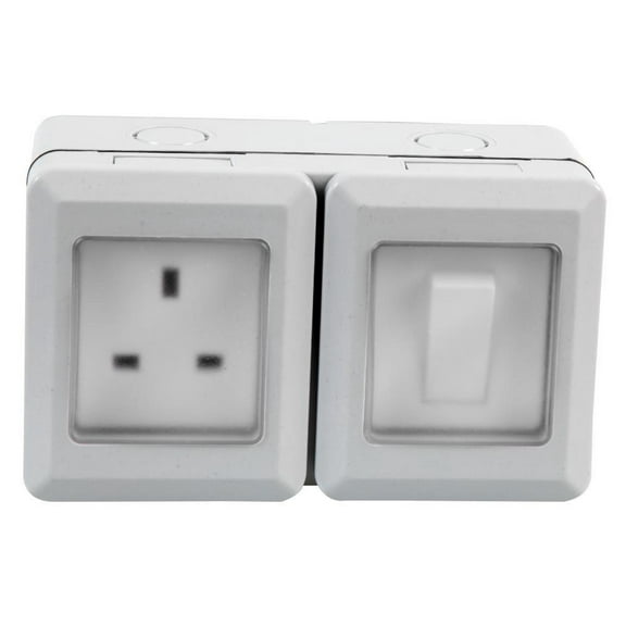 PRO ELEC - Weatherproof Switched Mains Socket, IP55