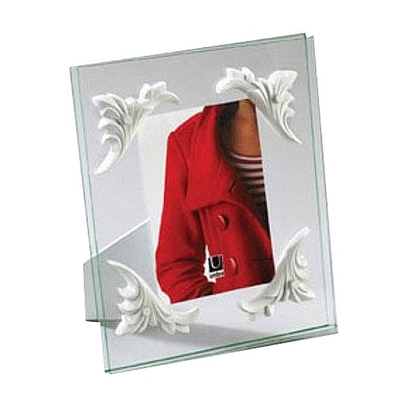 PROFILO by Umbra is sleek and simple - 4x6