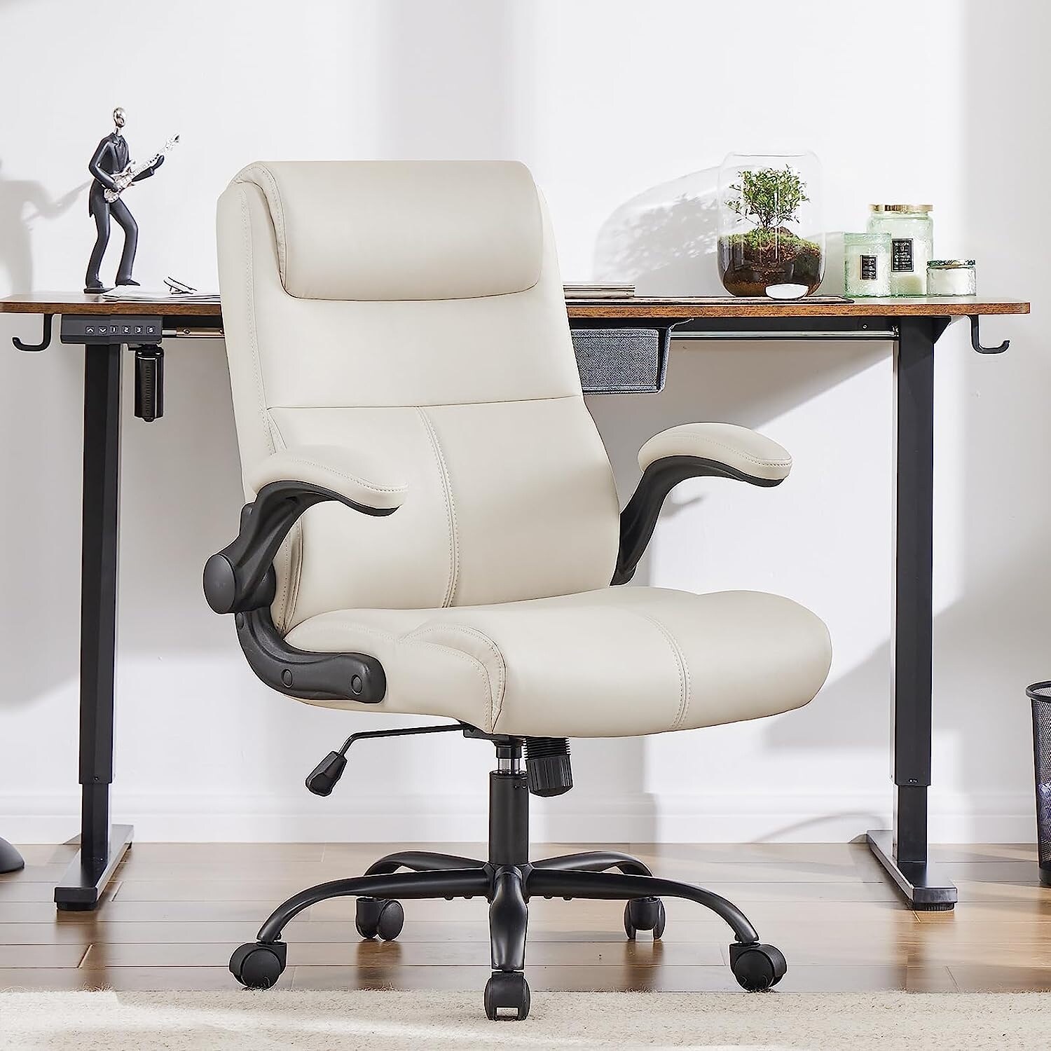 PU leather Executive Office Chair with Swivel Chair and Lumbar Support