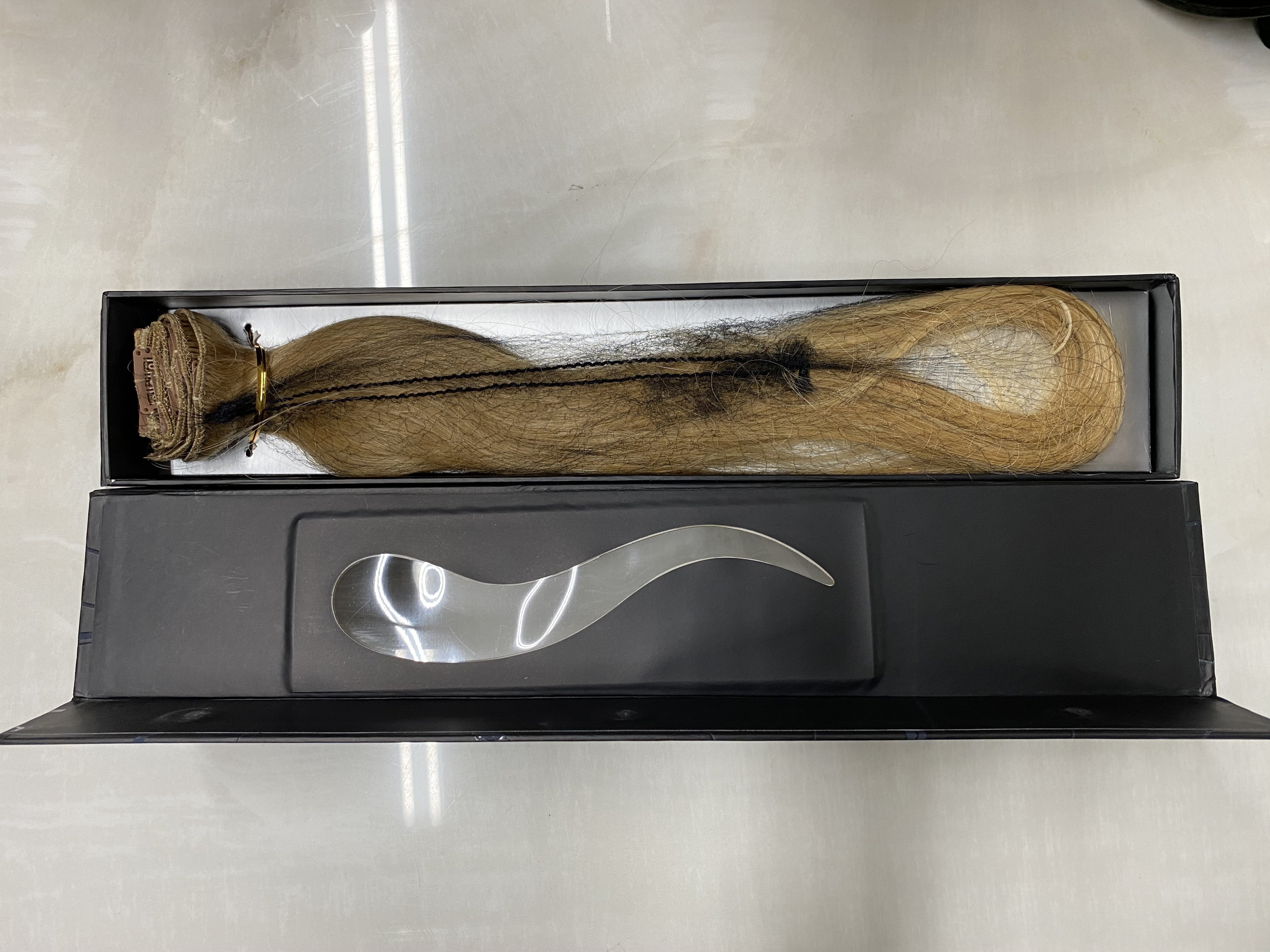 PURE REMY , 100% Human Hair 18" Sandy blonde  By Diamante secret hair 7 piece extension