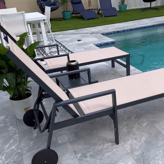 PURPLE LEAF 2 Pieces Outdoor Chaise Lounge Aluminum Patio Lounge Chair with Wheels and Armrests Lounge Recliner Chair for Pool Backyard Beach Beige