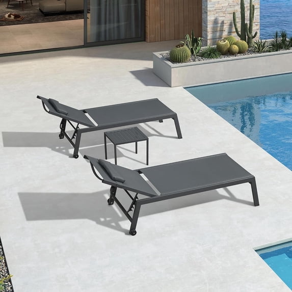 PURPLE LEAF Oversized 3-Piece Outdoor Lounge Set – Patio Chaise Loungers with Aluminum Frame, Side Table & Wheels for Poolside Sunbathing & Tanning, Includes Pillows,Gray