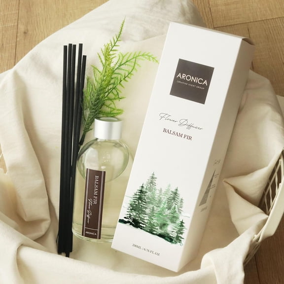 PYYNA-Modern Christmas Dcor, Christmas Smells for House, Holiday Pine Aesthetic Diffuser, Simple Scents Evergreen Trees Boho, Cozy Office Decor for Holiday, Winter Bathroom Decor