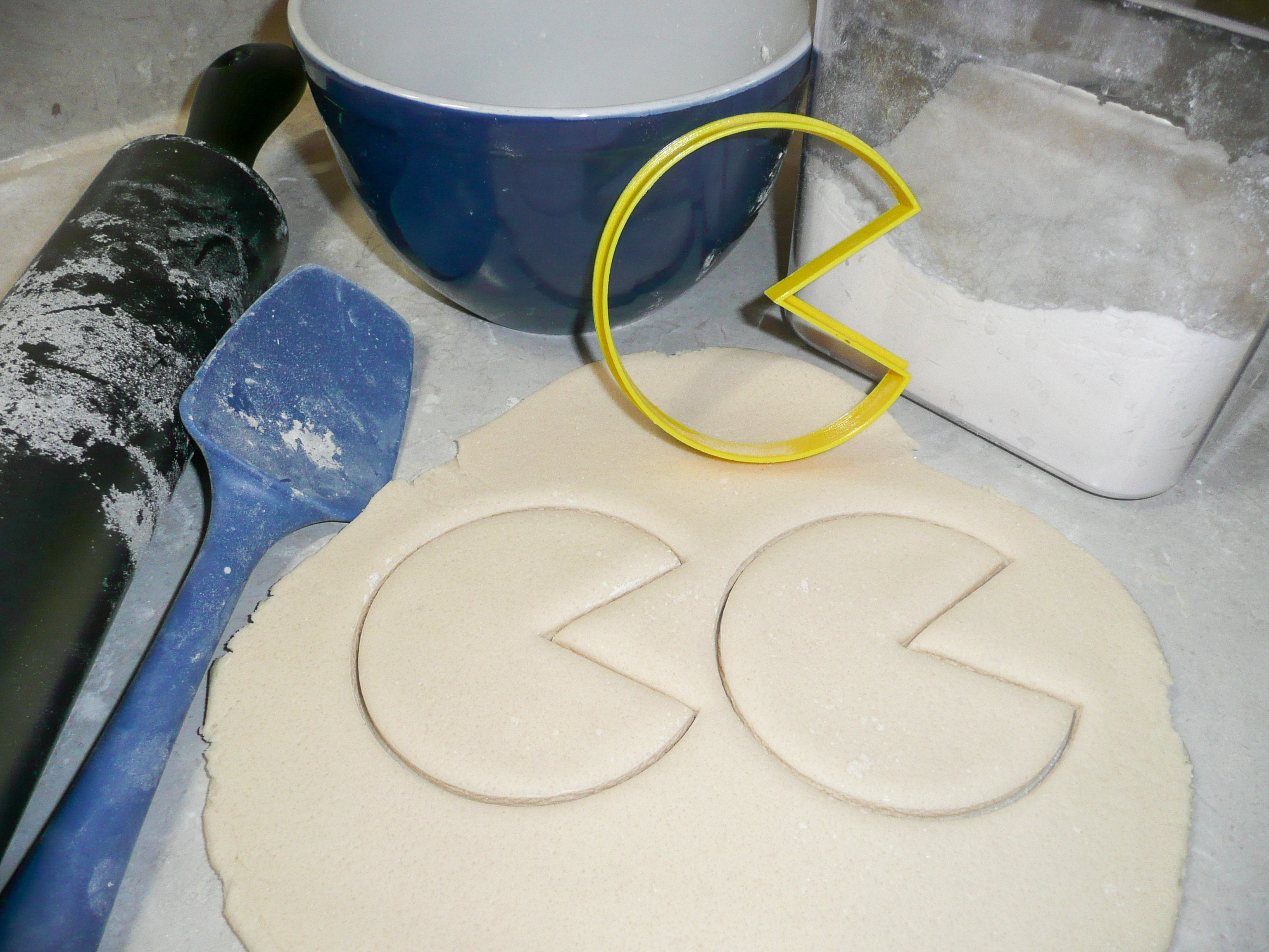 Pac-Man and Ghost Plastic Cookie Cutter Set