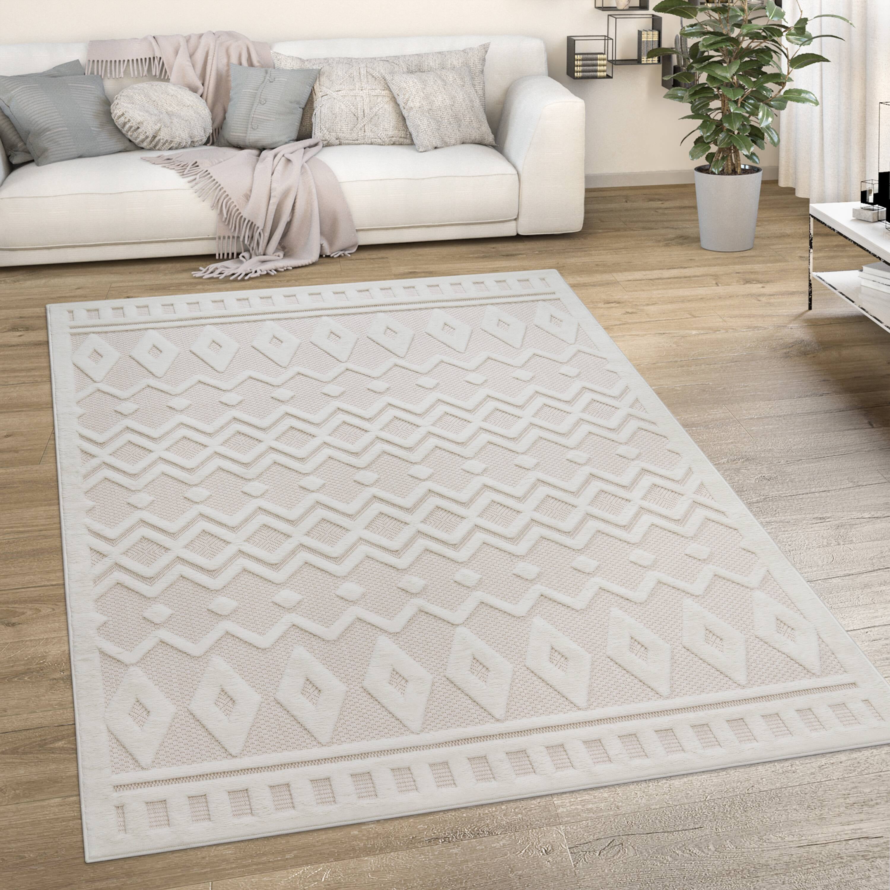 Cream Geometric High-Low Pattern Indoor/Outdoor Rug 6'7" x 9'2"